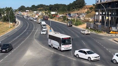 Kızılpınar Girişinde Trafik Tehlikesi; Halk Otobüsleri Kural Tanımıyor