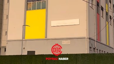 YENİ DÖNEM BAŞLADI, ESKİ TABELA YAKIŞMADI!